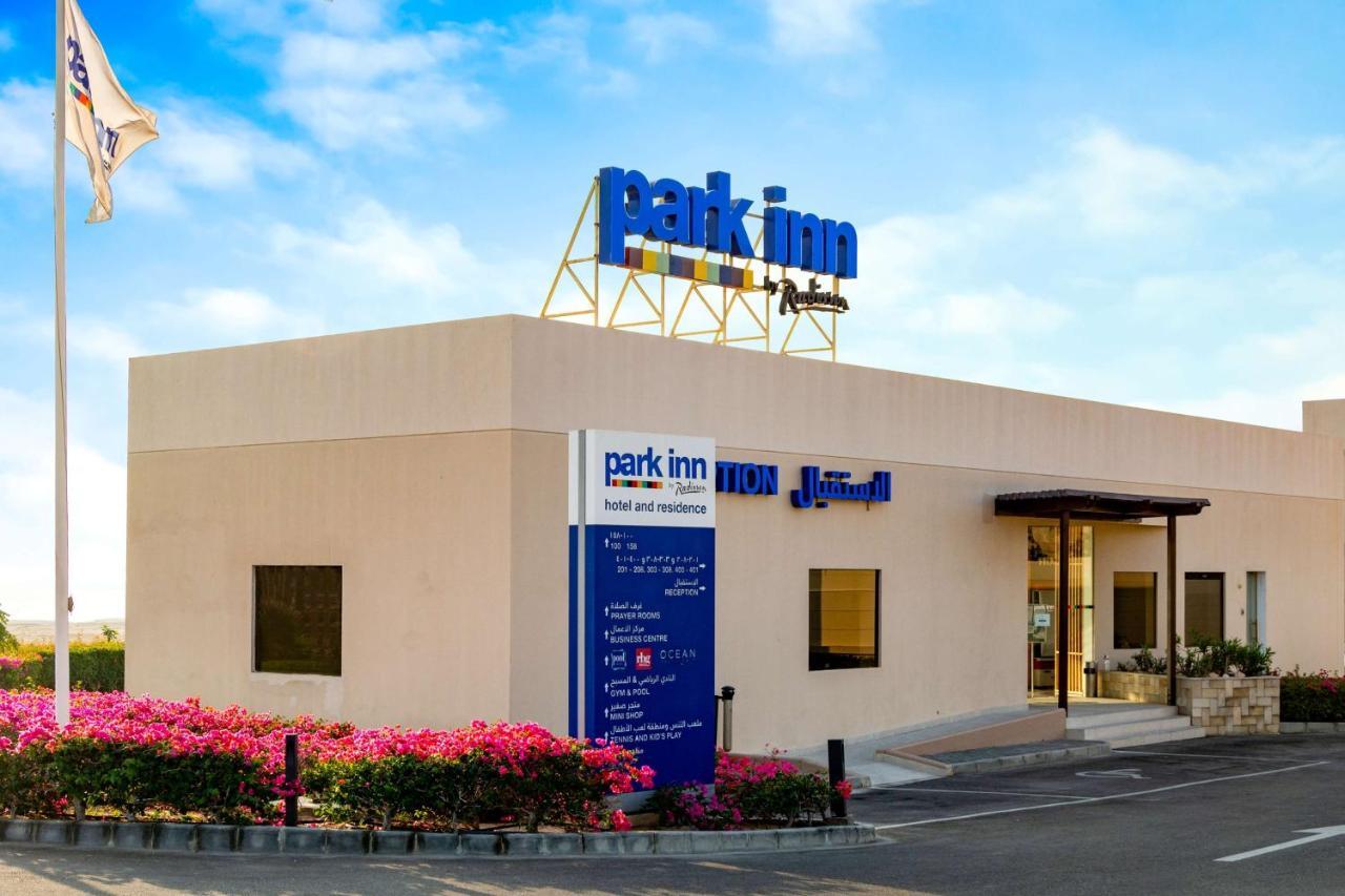 Park Inn By Radisson Hotel And Residence Дукм Экстерьер фото