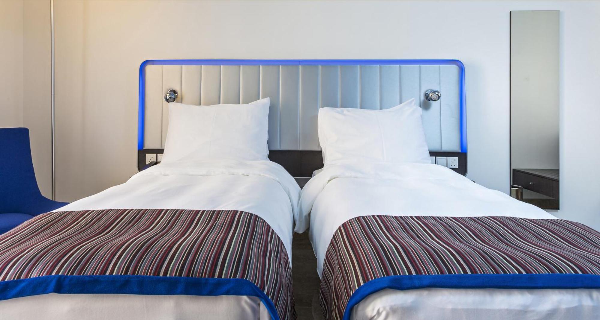 Park Inn By Radisson Hotel And Residence Дукм Номер фото